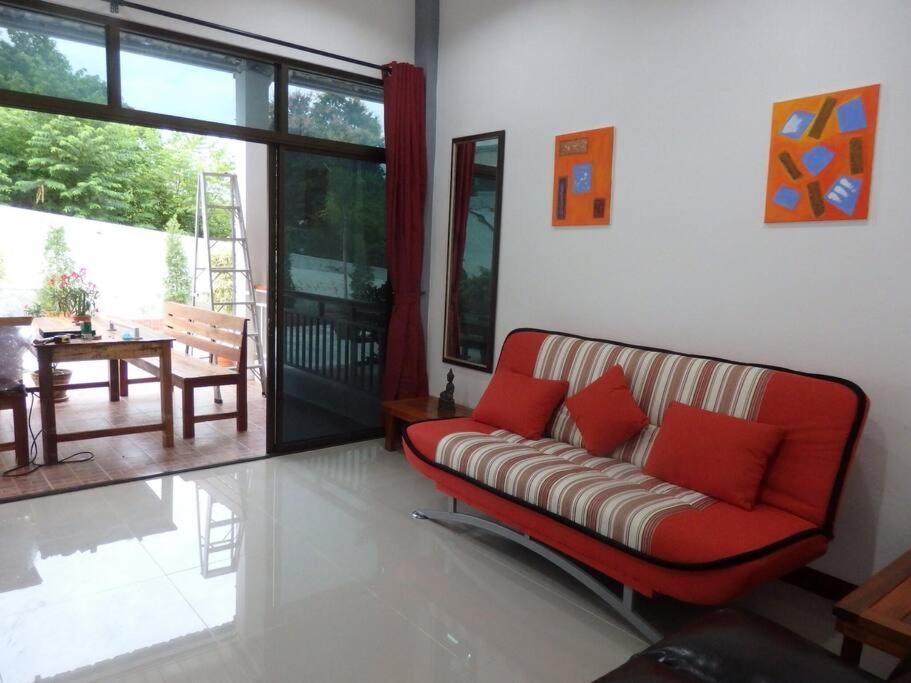 Judith'S 2 Bedroom Family Home, Sleeps 6 サメット島 エクステリア 写真